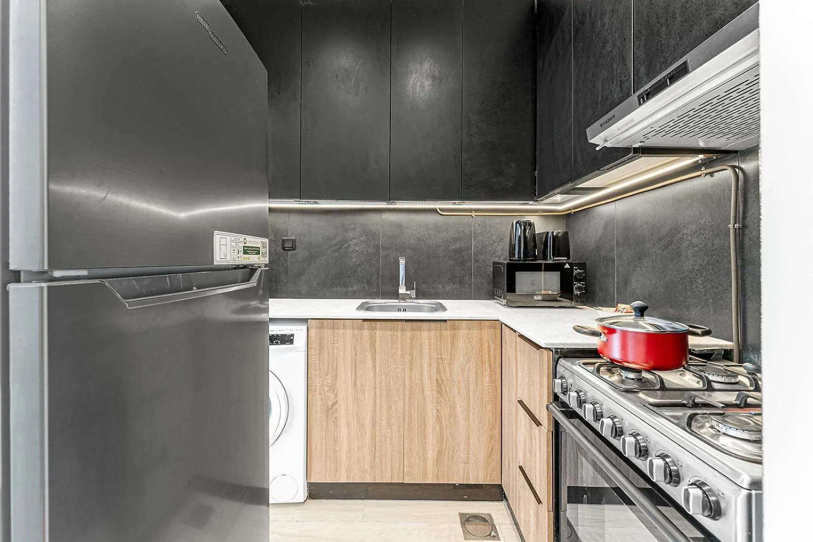 Regina Tower Apartment Dubai