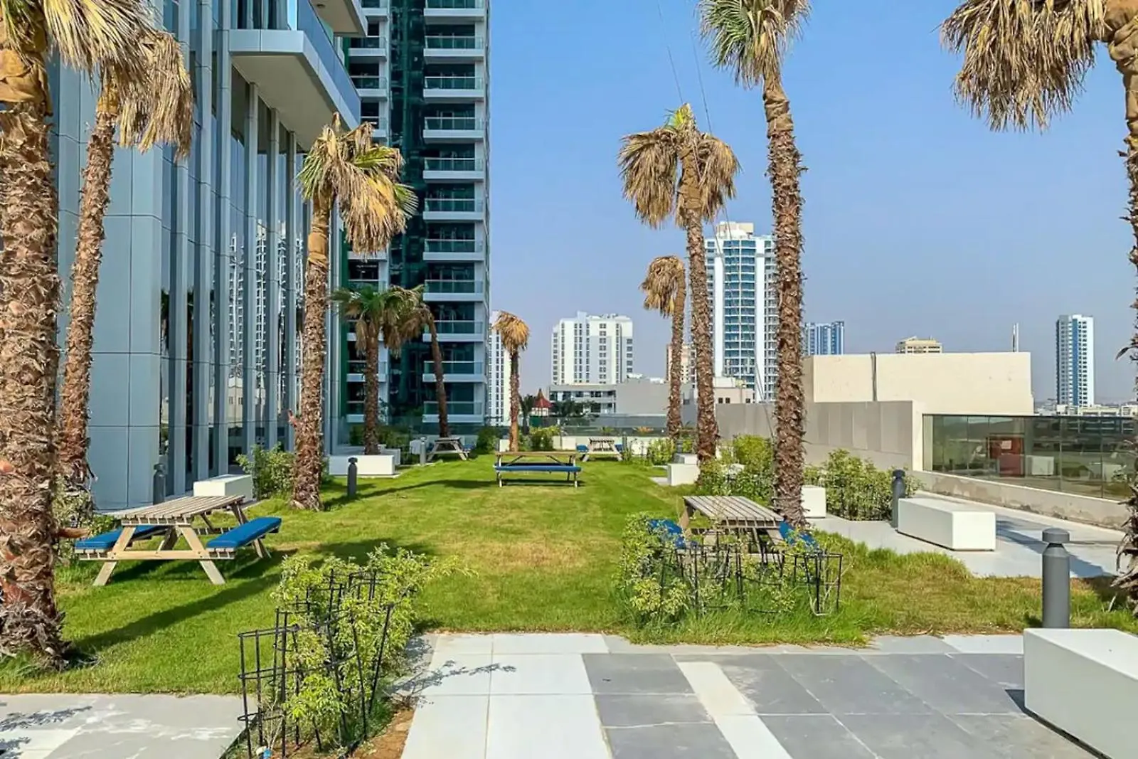 Regina Tower Apartment Dubai